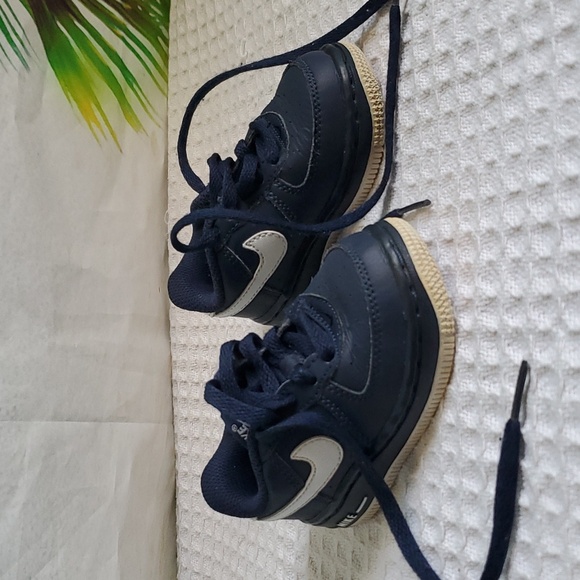 Nike Other - Toddler Nike sneakers size 5C